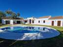 Villa en venta en Manilva