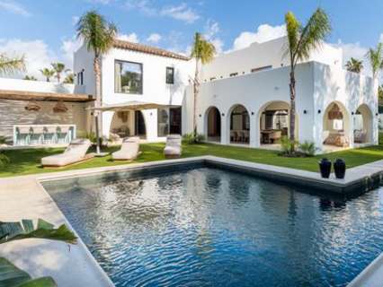 Villa en venta en Estepona