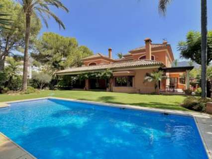 Villa en venta en Marbella