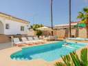 Villa en venta en Quesada