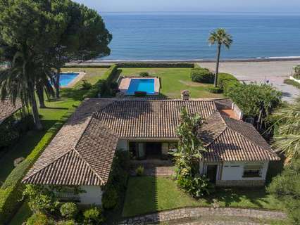 Villa en venta en Estepona