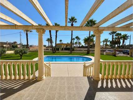 Villa en venta en Catral