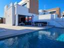 Villa en venta en Algorfa