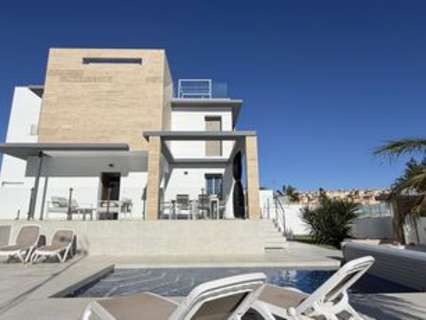 Villa en venta en Orihuela zona Orihuela-Costa