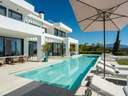 Villa en venta en Estepona