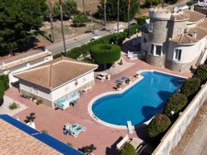Villa en venta en Quesada