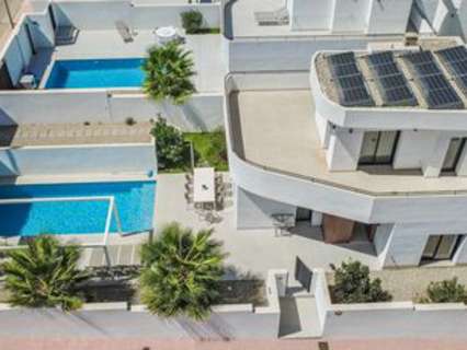 Villa en venta en Rojales