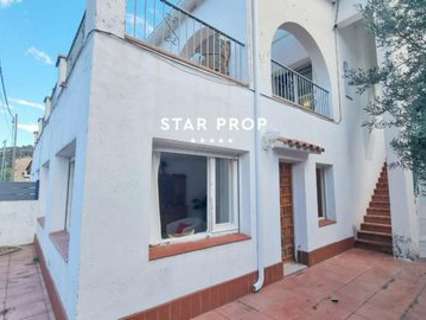 Villa en venta en Colera