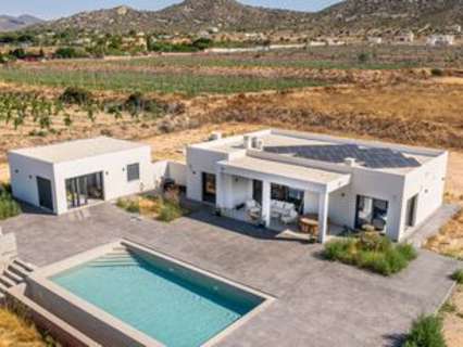 Villa en venta en Aspe