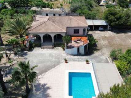 Villa en venta en Sant Vicent del Raspeig