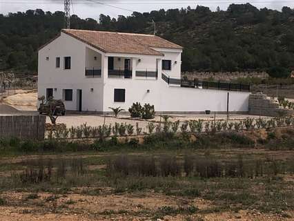 Casa en venta en El Pinós/Pinoso