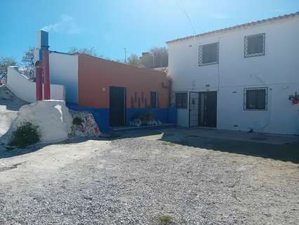 Casa rústica en venta en Baza