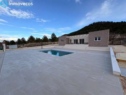 Chalet en venta en El Pinós/Pinoso