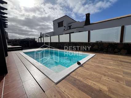 Villa en venta en La Oliva zona Villaverde