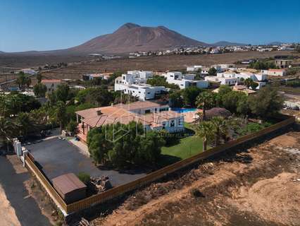 Villa en venta en La Oliva zona Villaverde