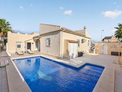 Chalet en venta en Torrevieja