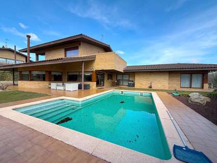 Chalet en venta en Cadrete