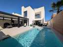 Villa en venta en Benijófar zona Benijófar