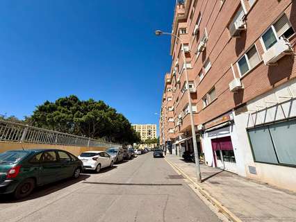 Local comercial en alquiler en Almería