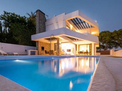 Villa en venta en Marbella zona San Pedro de Alcántara, rebajada