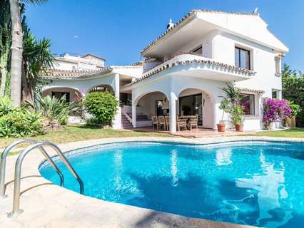 Villa en venta en Marbella, rebajada
