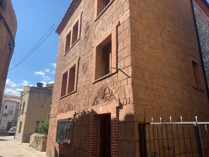 Villa en venta en Navaluenga