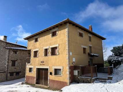 Villa en venta en Hoyos del Espino