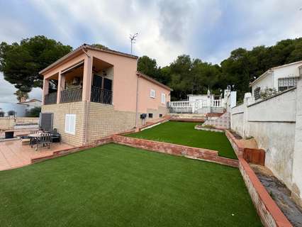 Chalet en venta en Bellvei