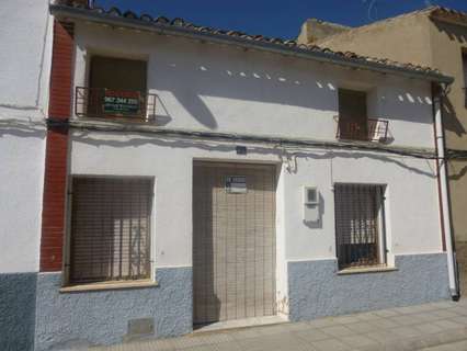 Casa en venta en Alpera, rebajada