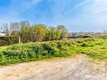 Parcela rústica en venta en Carballo