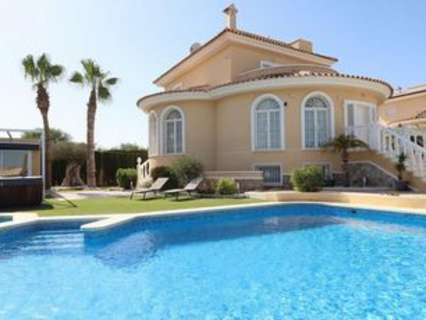 Villa en venta en Quesada