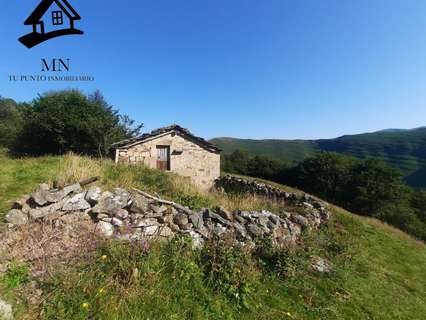 Casa rústica en venta en Vega de Pas
