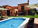 Villa en venta en Estepona