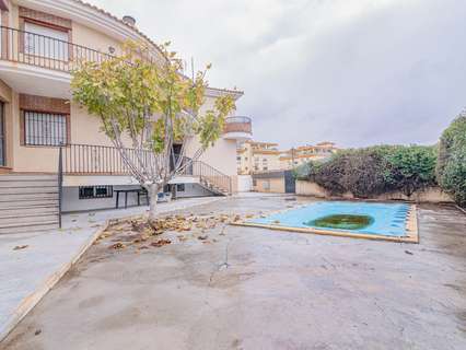 Chalet en venta en Atarfe