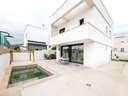 Casa en venta en La Zubia