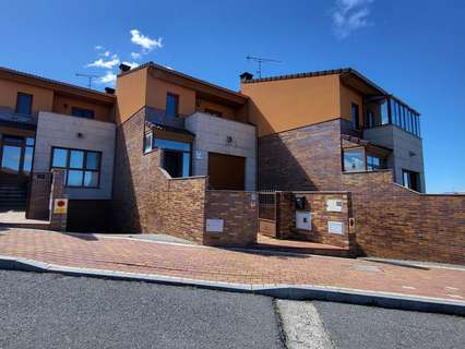 Villa en venta en Ávila