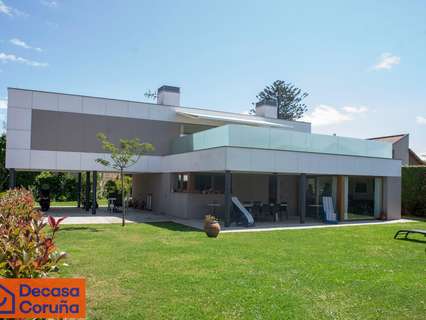 Chalet en venta en Oleiros