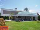 Chalet en venta en Oleiros