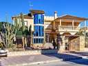 Chalet en venta en Orihuela
