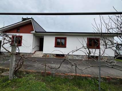 Chalet en venta en El Franco zona La Caridad