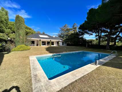 Villa en venta en Sant Vicenç de Montalt, rebajada