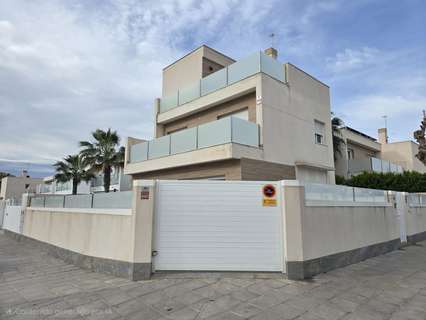 Villa en venta en Pilar de la Horadada