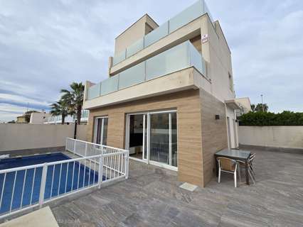 Villa en venta en Pilar de la Horadada
