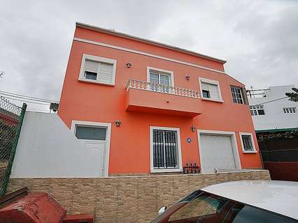 Casa en venta en Arucas, rebajada