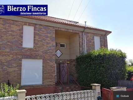 Casa en venta en Villasabariego
