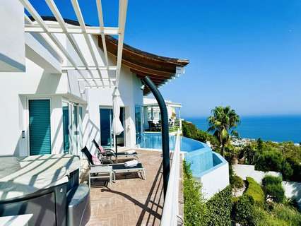 Villa en venta en Benalmádena