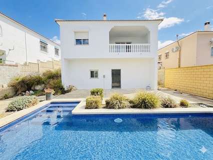 Villa en venta en Alcaucín