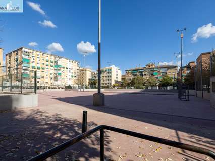 Plaza de parking en venta en Granada rebajada