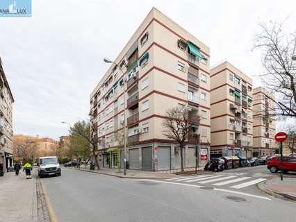 Local comercial en venta en Granada rebajado