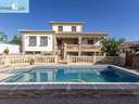 Chalet en venta en Albolote